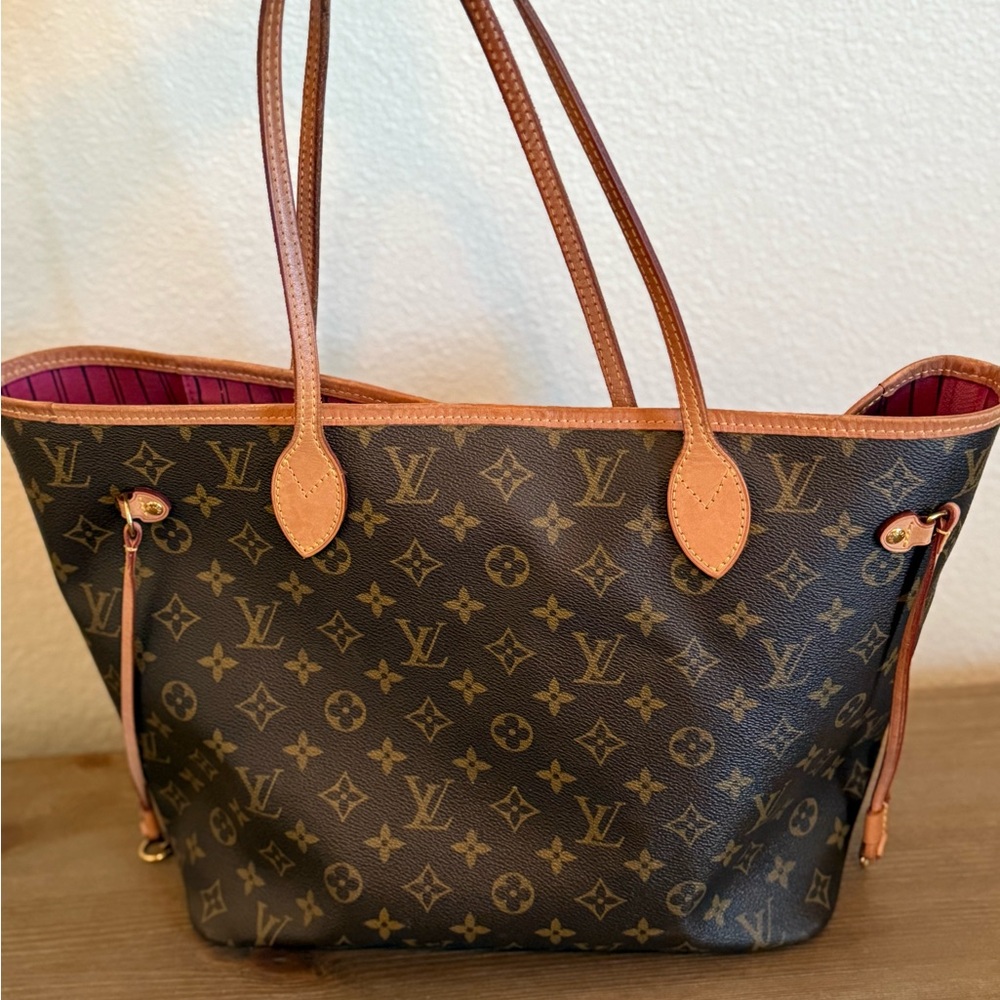 Louis Vuitton Monogram Tote Bag - Brown